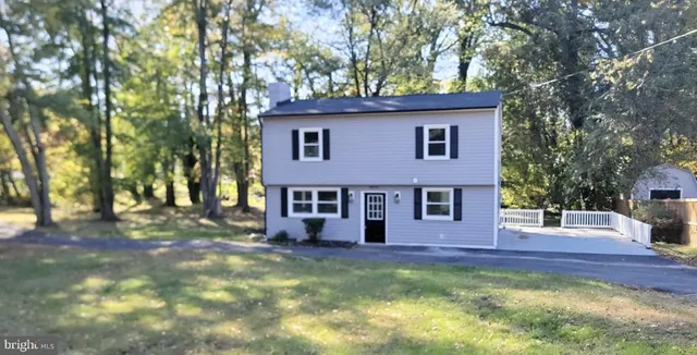 $639,900 | 8426 Woodlawn Street, Alexandria, VA 22309