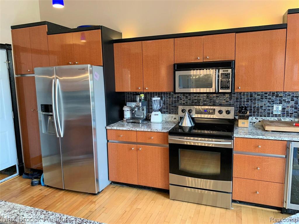 2271 Crystal Drive, Unit 35 Rochester Hills, MI 48309 - Photo 15 of 56