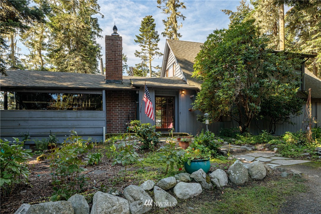 292 Mackaye Harbor Road Lopez Island, WA 98261 - Photo 2 of 17 Gallery Image 2