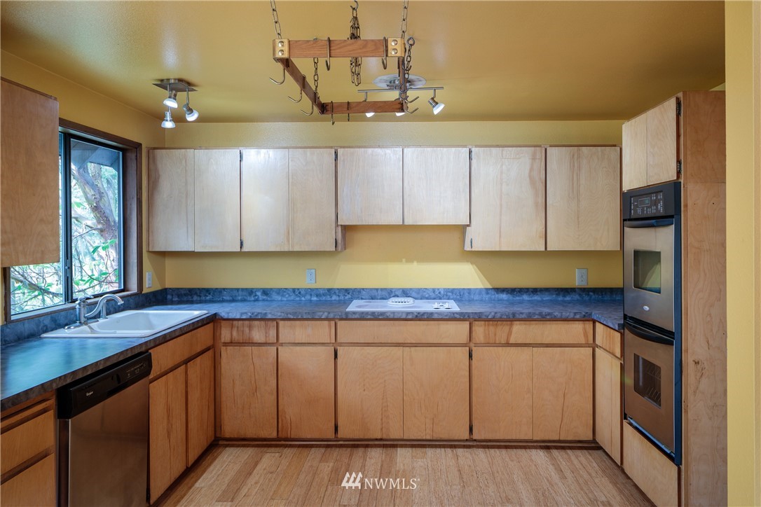 292 Mackaye Harbor Road Lopez Island, WA 98261 - Photo 9 of 17 Gallery Image 9