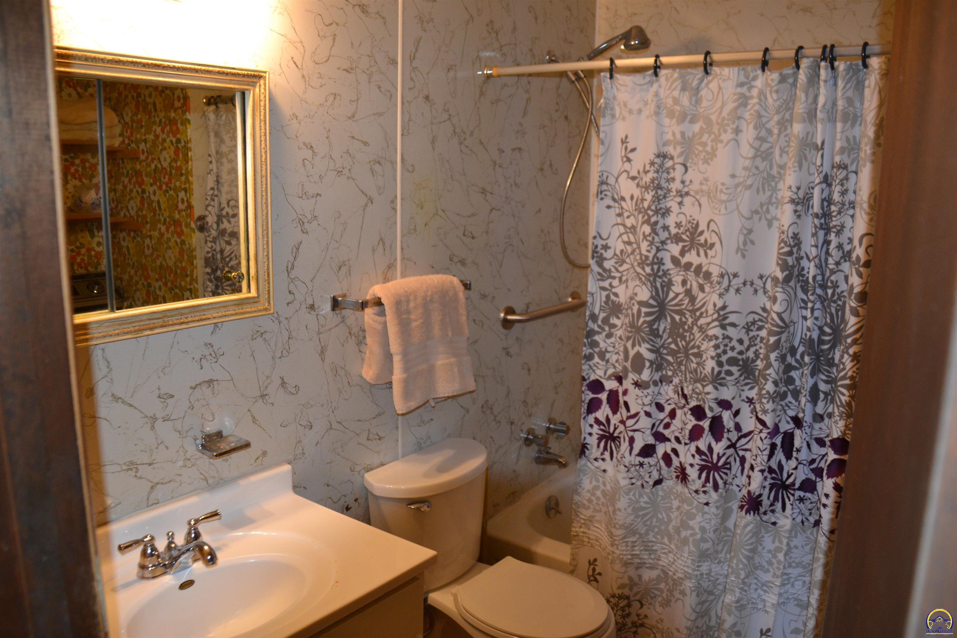 298 South Olivet Road Lebo, KS 66856 - Photo 12 of 24