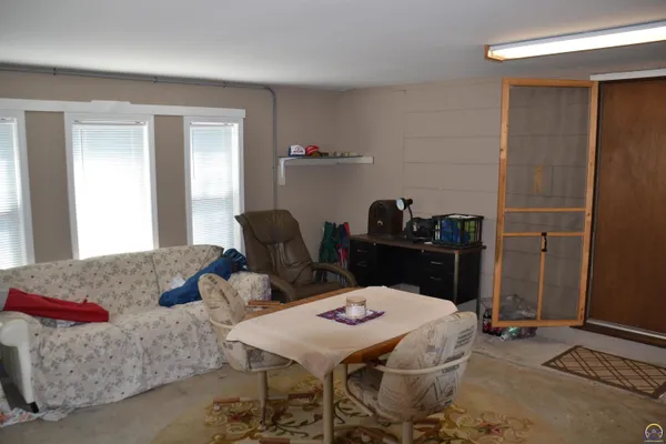 $94,500 | 298 South Olivet Road, Lebo, KS 66856