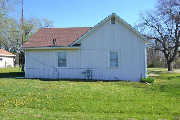 $94,500 | 298 South Olivet Road, Lebo, KS 66856