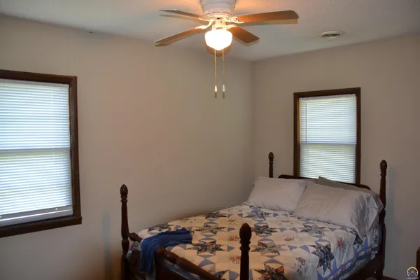 $94,500 | 298 South Olivet Road, Lebo, KS 66856
