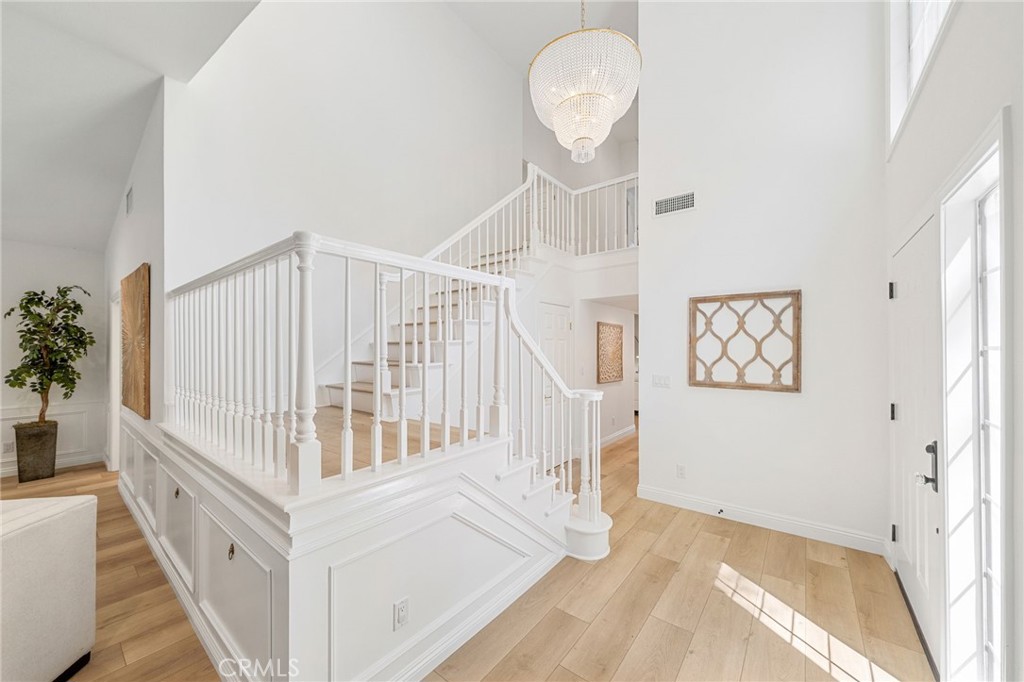 30050 Cielo Mesa Temecula, CA 92592 - Photo 21 of 43 a view of a hallway to a house