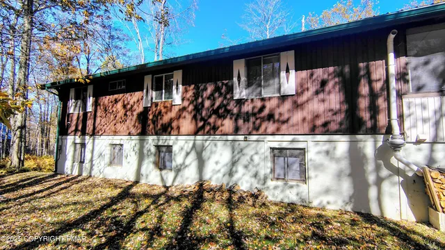 $375,000 | 1769 Stag Run, Pocono Lake, PA 18347