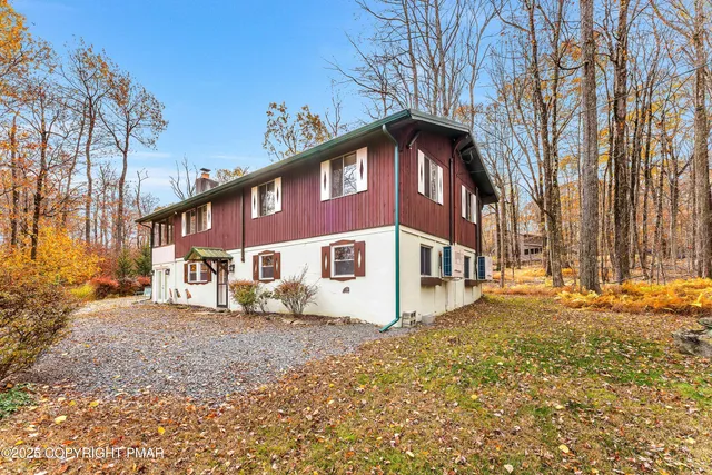 $375,000 | 1769 Stag Run, Pocono Lake, PA 18347