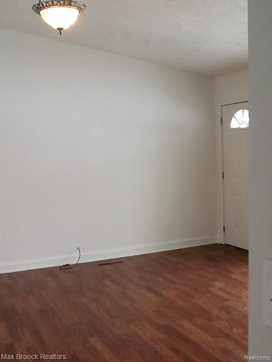 1144 Beta Road Walled Lake, MI 48390 - Photo 9 of 12 unnamed (2).jpg