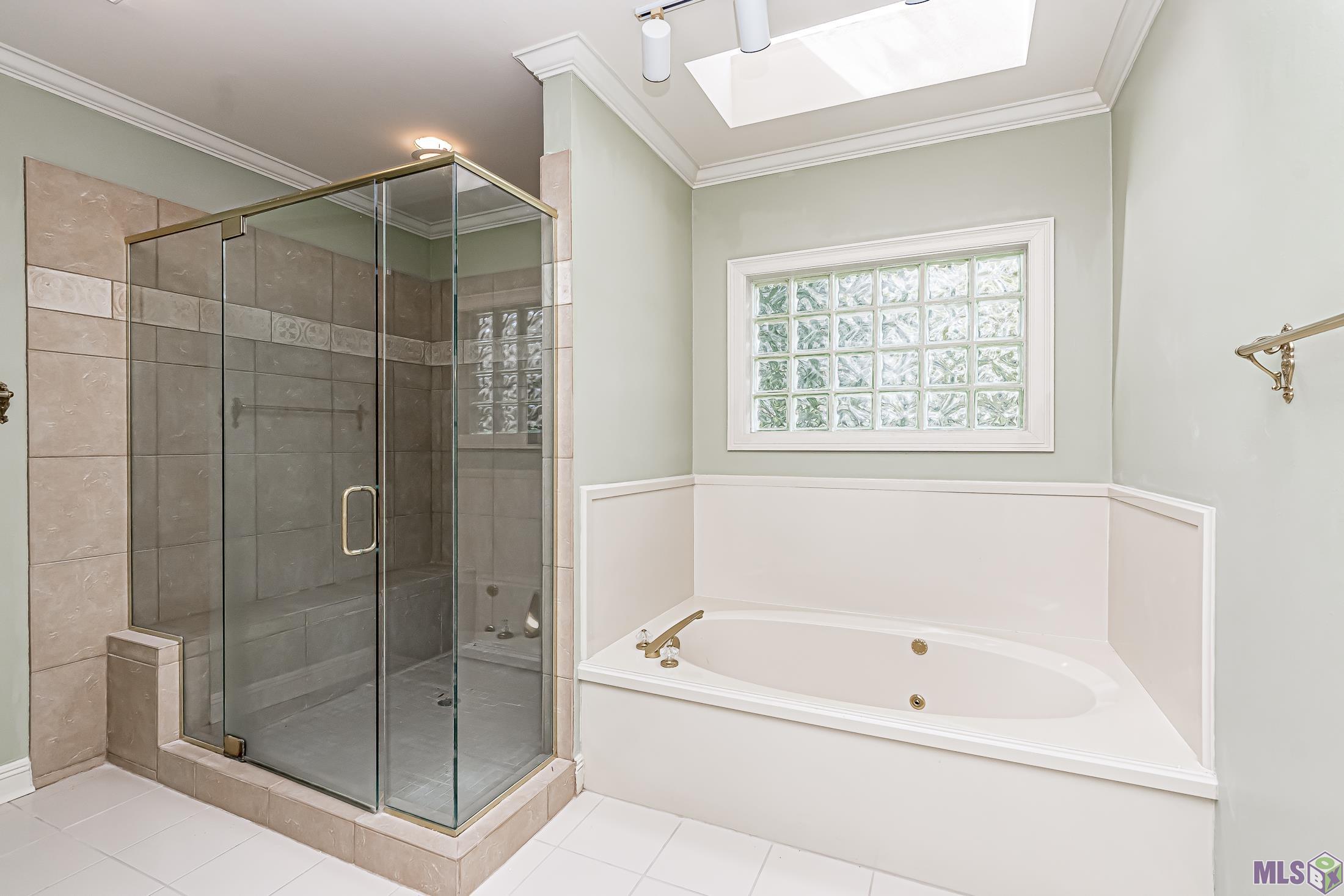 17747 Inverness Avenue Baton Rouge, LA 70810 - Photo 21 of 33 Primary Bath