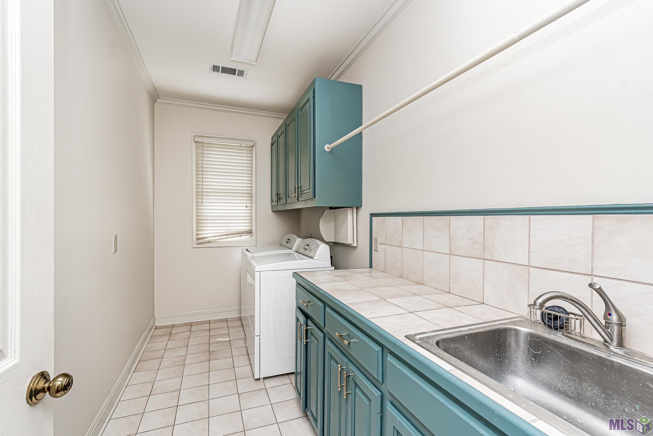 17747 Inverness Avenue Baton Rouge, LA 70810 - Photo 28 of 33 Utility Room