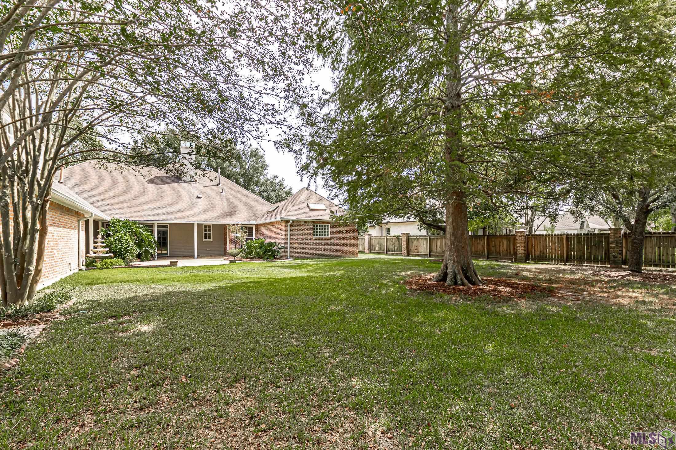 17747 Inverness Avenue Baton Rouge, LA 70810 - Photo 32 of 33 Rear View