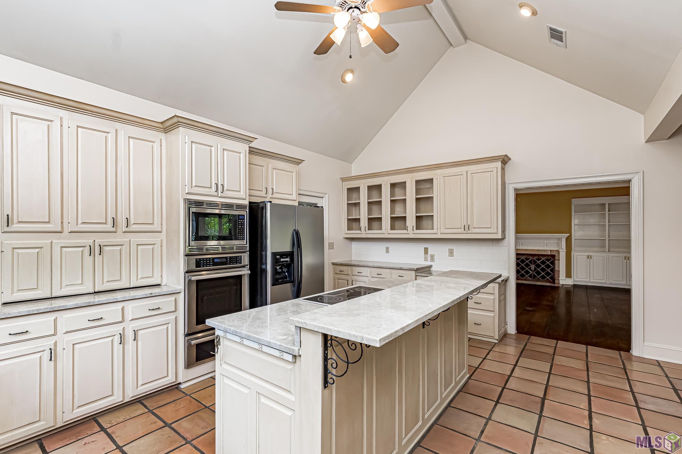 17747 Inverness Avenue Baton Rouge, LA 70810 - Photo 10 of 33 Kitchen