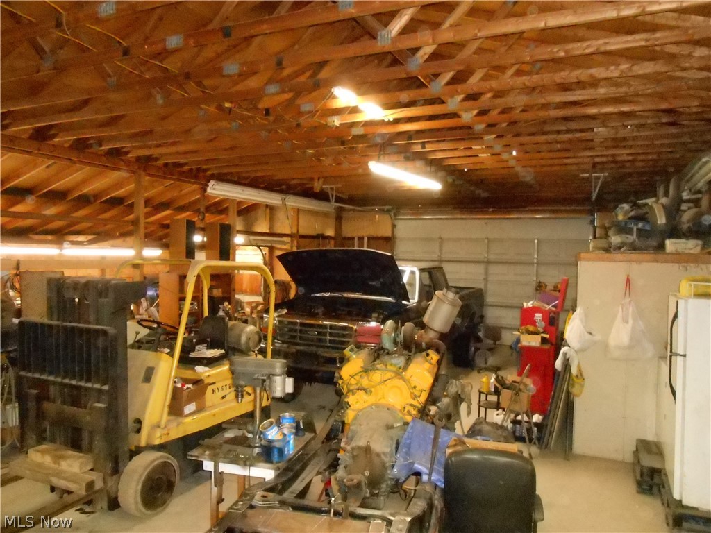 5040 Risher Road Leavittsburg, OH 44430 - Photo 20 of 30