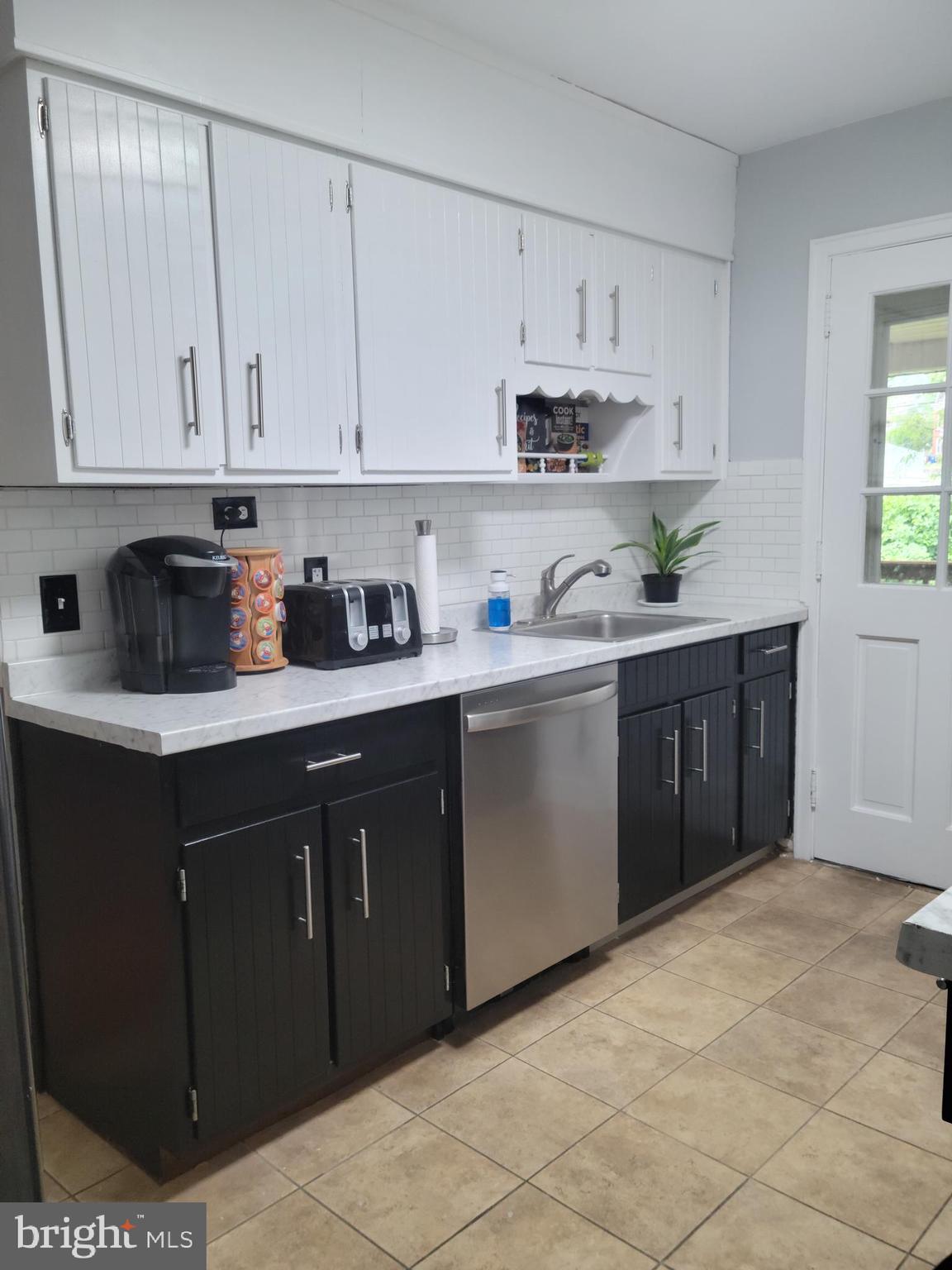 1206 Gregg Avenue Reading, PA 19607 - Photo 10 of 30 Kitchen