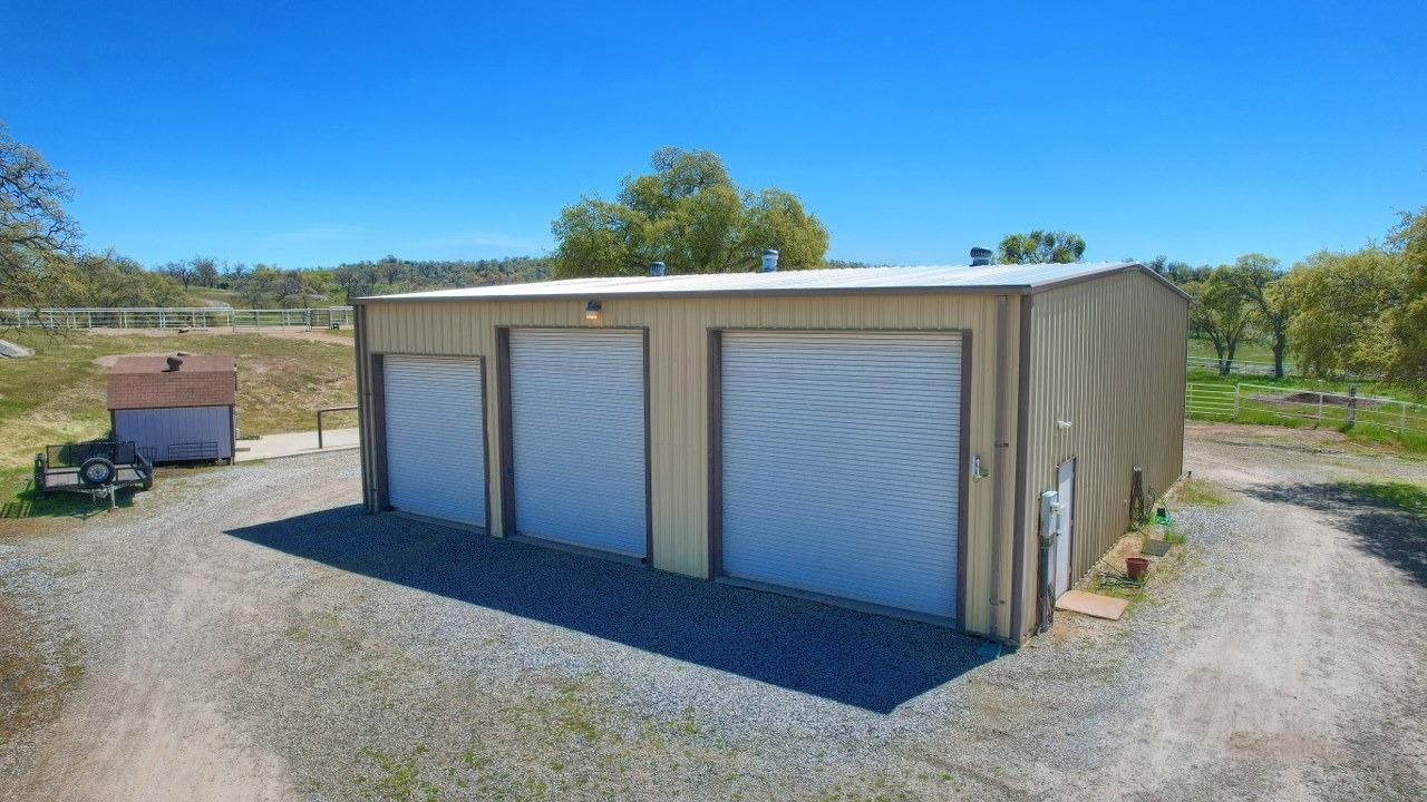 34380 Barn Owl Road Raymond, CA 93653 - Photo 5 of 96 Gallery Image 5