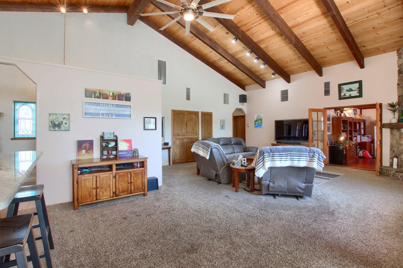 34380 Barn Owl Road Raymond, CA 93653 - Photo 10 of 96 Gallery Image 10