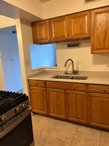 $164,900 | 841 North York Street, Unit 129, Elmhurst, IL 60126