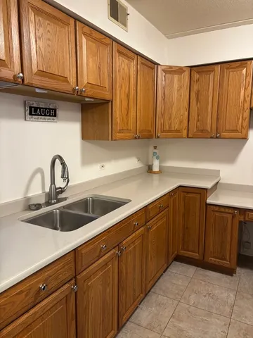 $164,900 | 841 North York Street, Unit 129, Elmhurst, IL 60126