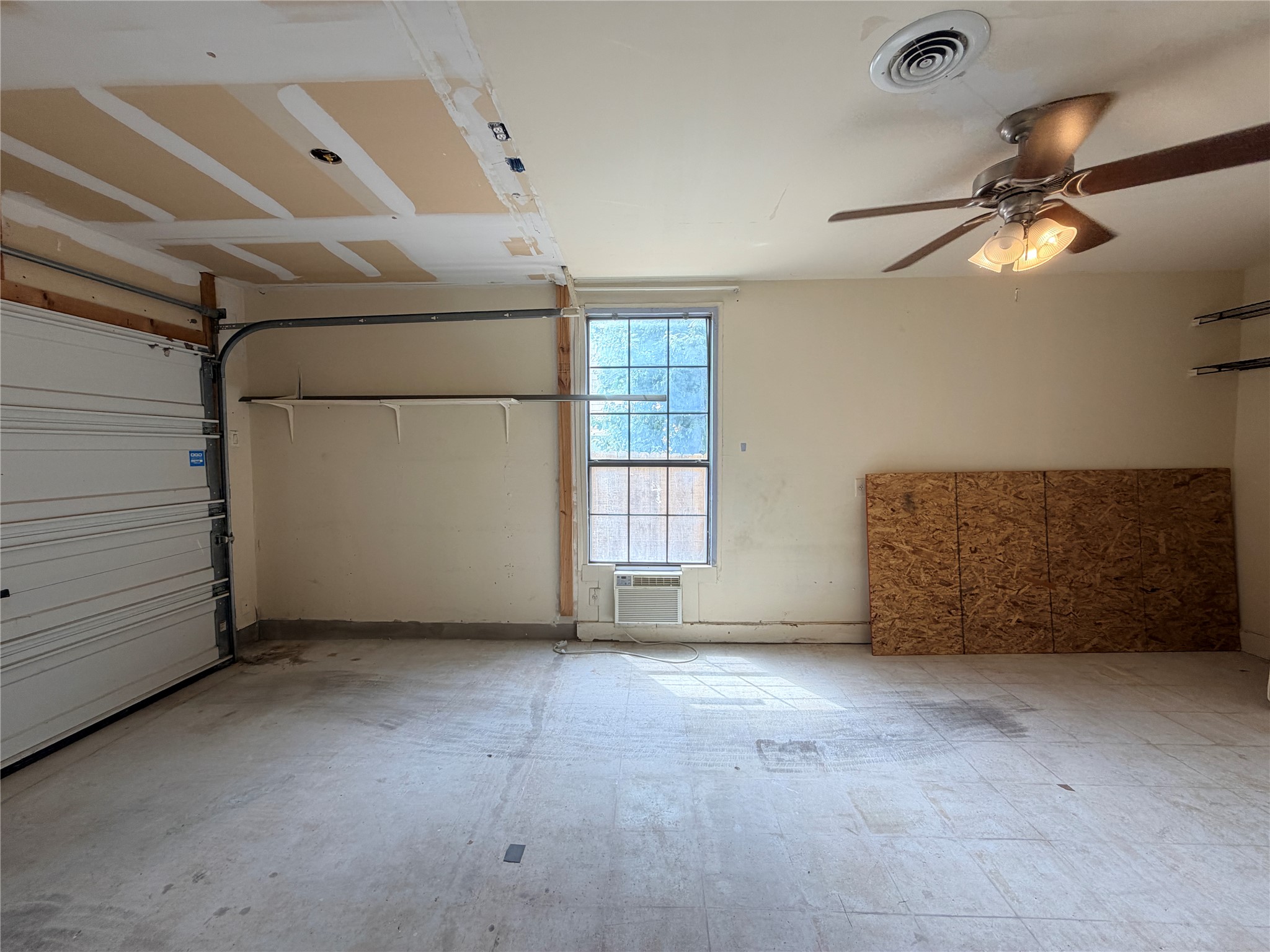 4601 Nuckols Crossing Road Austin, TX 78744 - Photo 17 of 18 Gallery Image 17