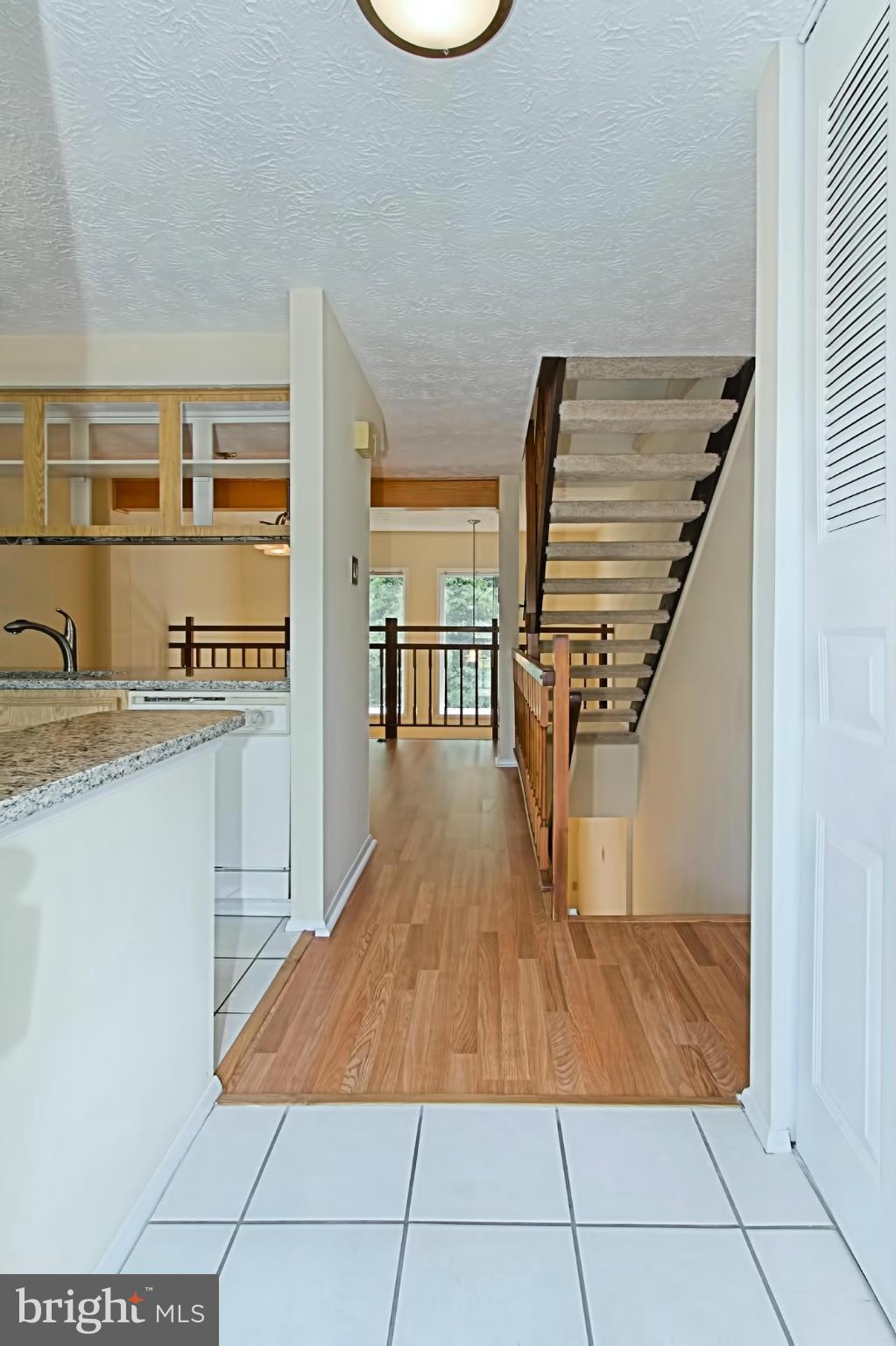 6300 Sunset Terrace Springfield, VA 22153 - Photo 4 of 30 Foyer