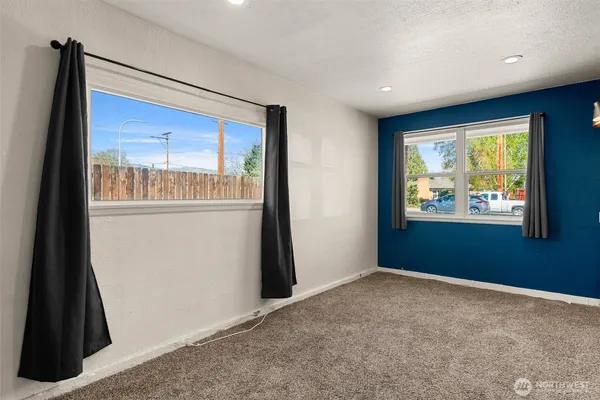 $385,000 | 565 Crawford Avenue, Wenatchee, WA 98801