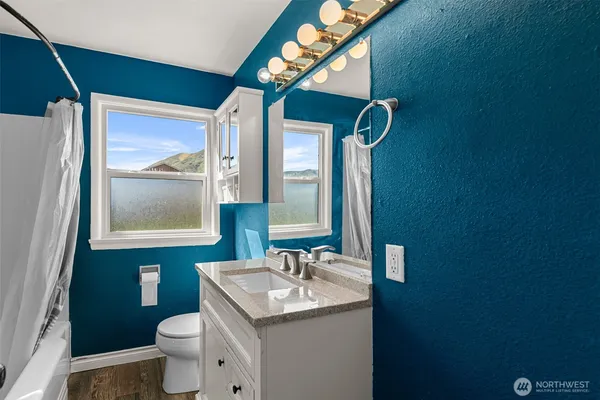 $385,000 | 565 Crawford Avenue, Wenatchee, WA 98801