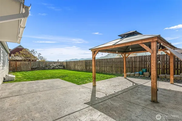 $385,000 | 565 Crawford Avenue, Wenatchee, WA 98801