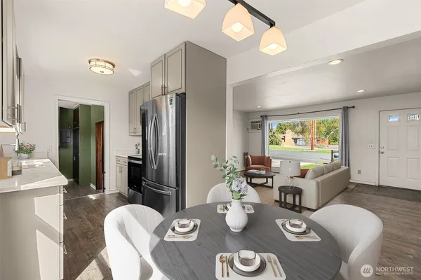 $385,000 | 565 Crawford Avenue, Wenatchee, WA 98801