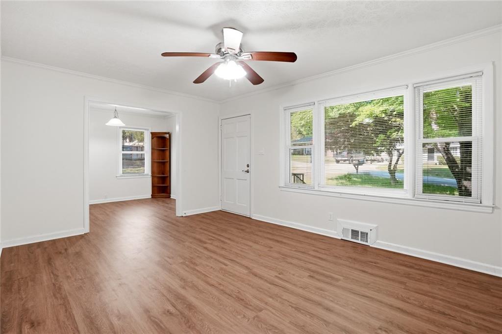 243 South Myrtle Street Winder, GA 30680 - Photo 5 of 28