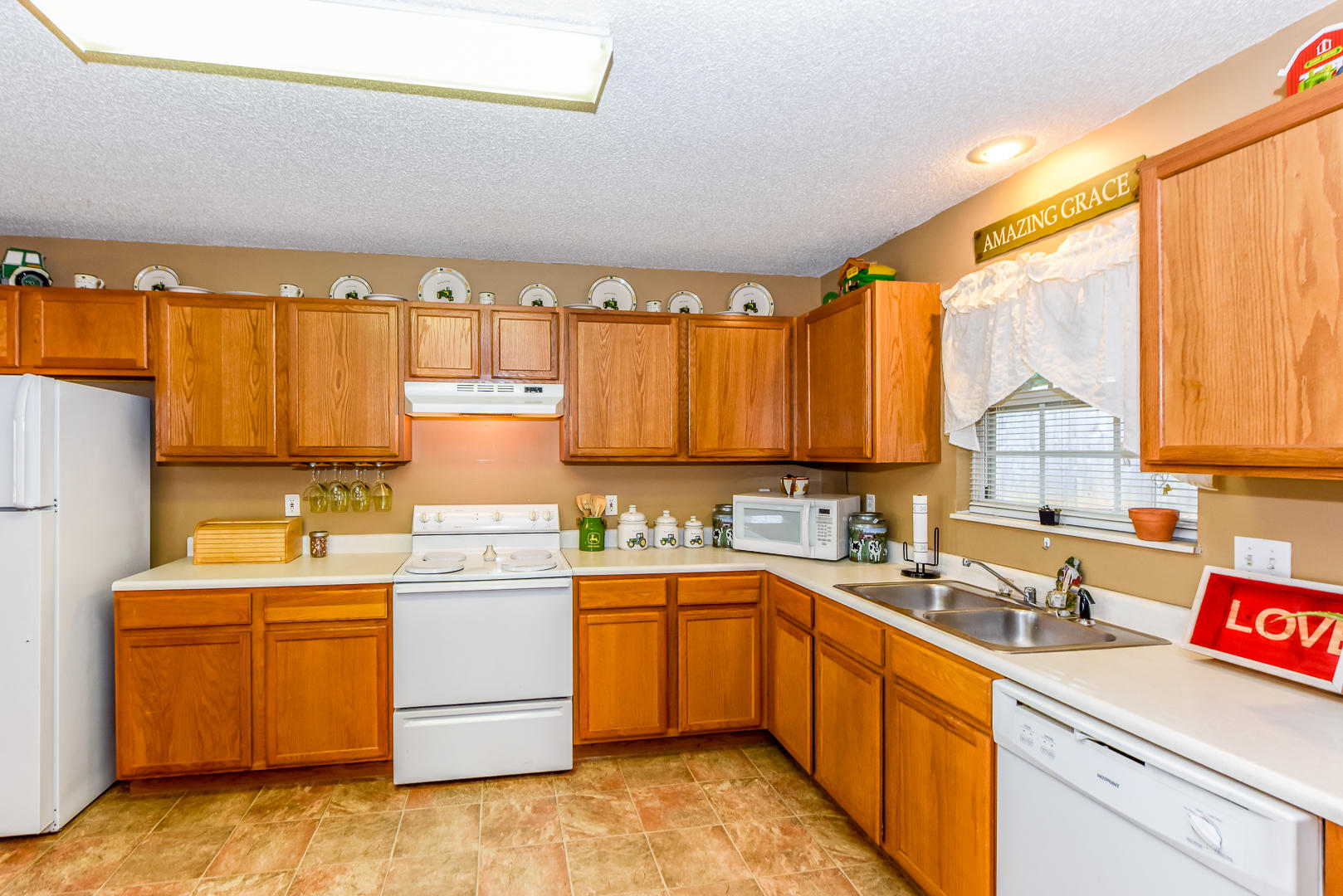 5029 Gregory Road Greenback, TN 37742 - Photo 5 of 35 Photo 5