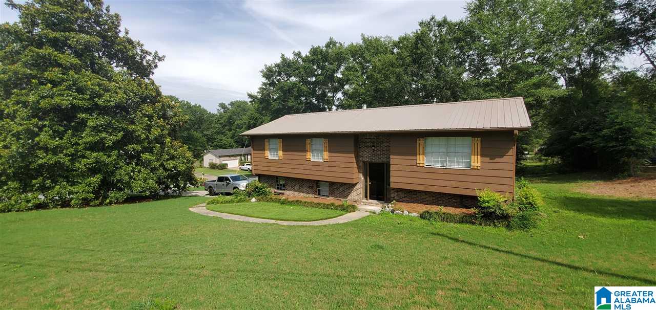 549 Overhill Road Pelham, AL 35124 - Photo 2 of 20