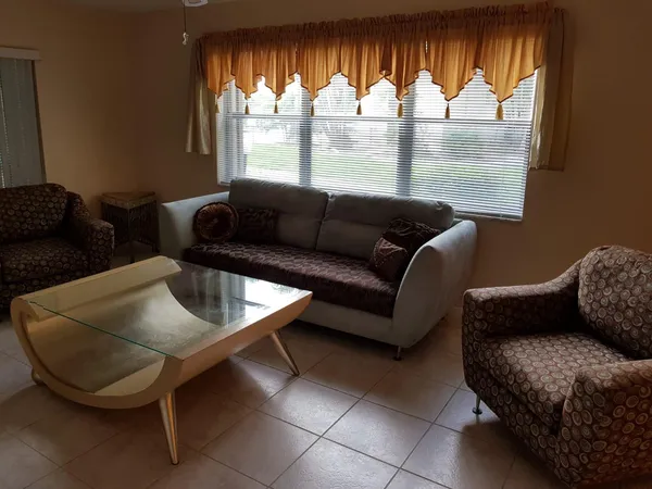 $1,900 | 3300 Spanish Moss Terrace, Lauderhill, FL 33319