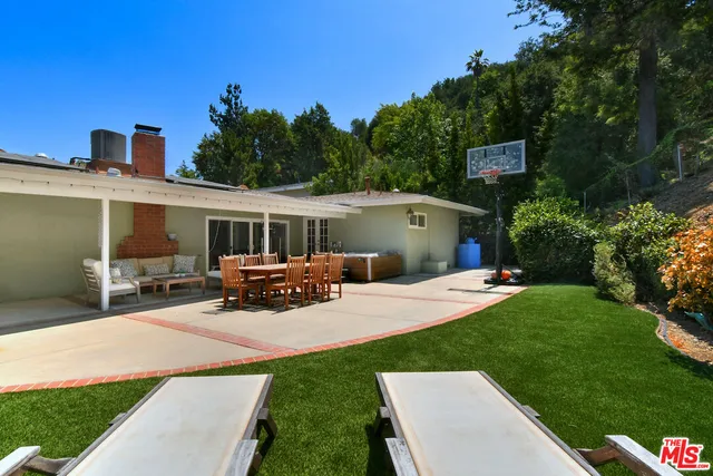 $7,500 | 3421 Castlewoods Place, Sherman Oaks, CA 91403