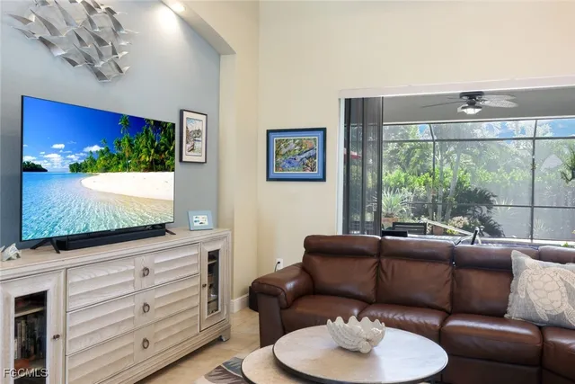 $659,800 | 4407 Southwest 19th Avenue, Cape Coral, FL 33914