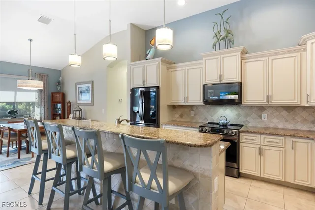 $659,800 | 4407 Southwest 19th Avenue, Cape Coral, FL 33914