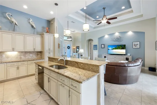 $659,800 | 4407 Southwest 19th Avenue, Cape Coral, FL 33914