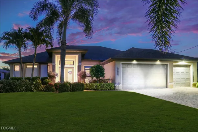 $659,800 | 4407 Southwest 19th Avenue, Cape Coral, FL 33914