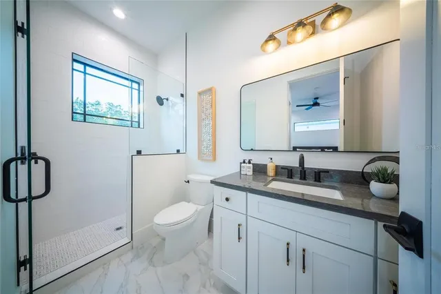 $1,775,000 | 2440 Floyd Street, Sarasota, FL 34239