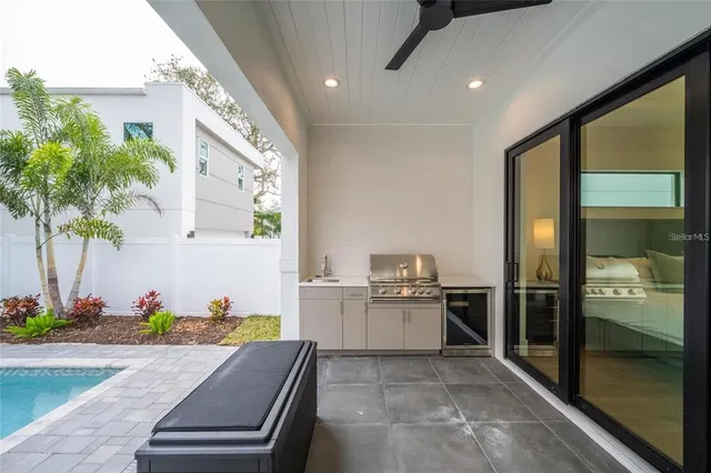 $1,775,000 | 2440 Floyd Street, Sarasota, FL 34239