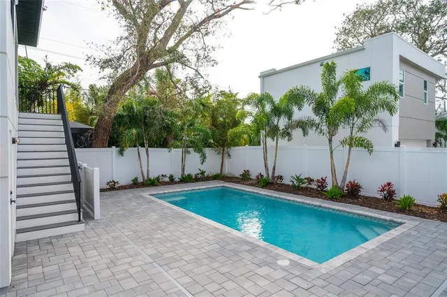 $1,775,000 | 2440 Floyd Street, Sarasota, FL 34239