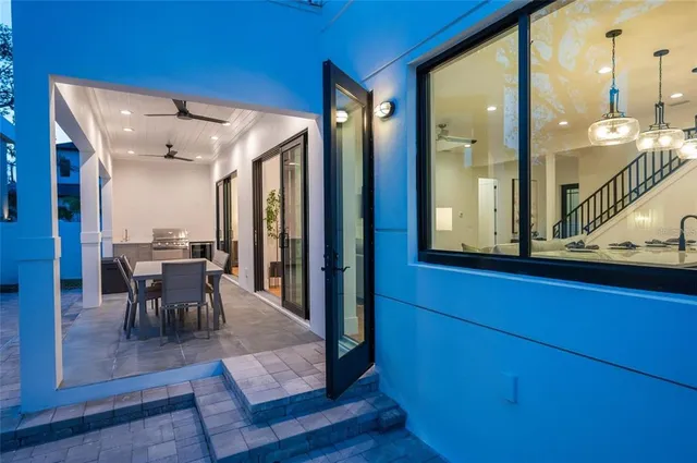 $1,775,000 | 2440 Floyd Street, Sarasota, FL 34239