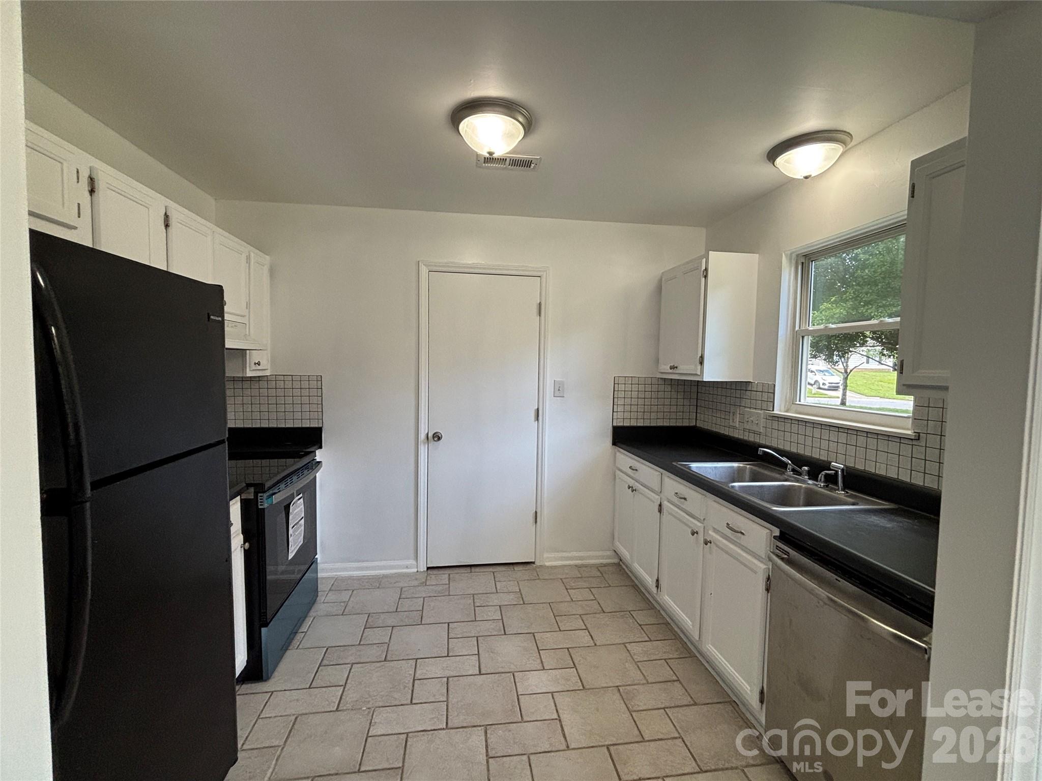 9419 Oren Thompson Road Charlotte, NC 28213 - Photo 11 of 32