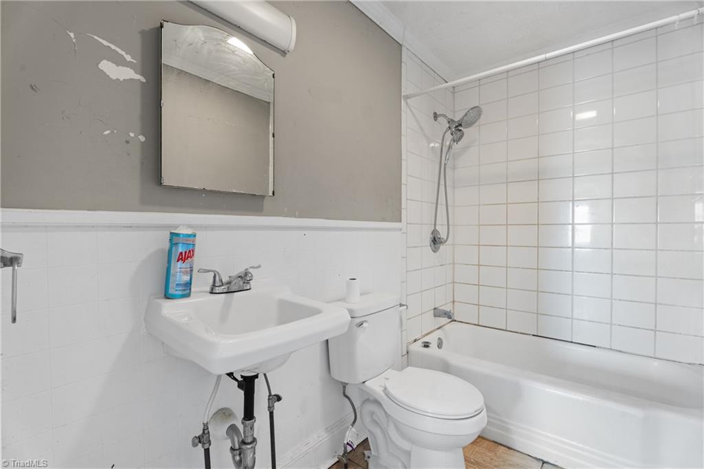 5358 Gumtree Road Winston-Salem, NC 27107 - Photo 15 of 30 ML bathroom