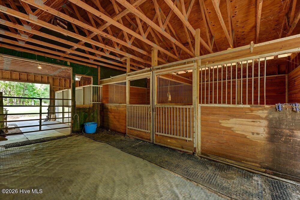 770 Bridal Creek Road Burgaw, NC 28425 - Photo 7 of 34