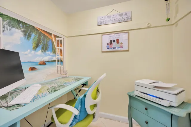 a view of utility room