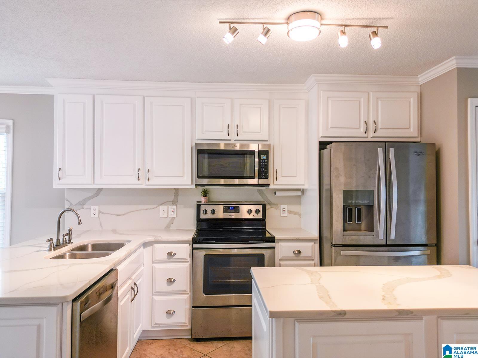 108 Emerald Point Riverside, AL 35135 - Photo 10 of 58 Gallery Image 10