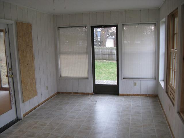 454 Burbank Road Indianapolis, IN 46219 - Photo 7 of 8 Gallery Image 7