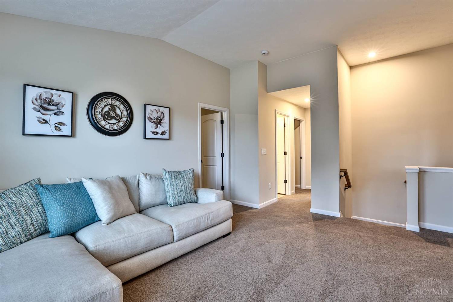 1287 Heather Ridge Cincinnati, OH 45233 - Photo 12 of 47 Gallery Image 12