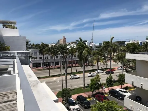 $3,100 | 421 Meridian Avenue, Unit 14, Miami Beach, FL 33139