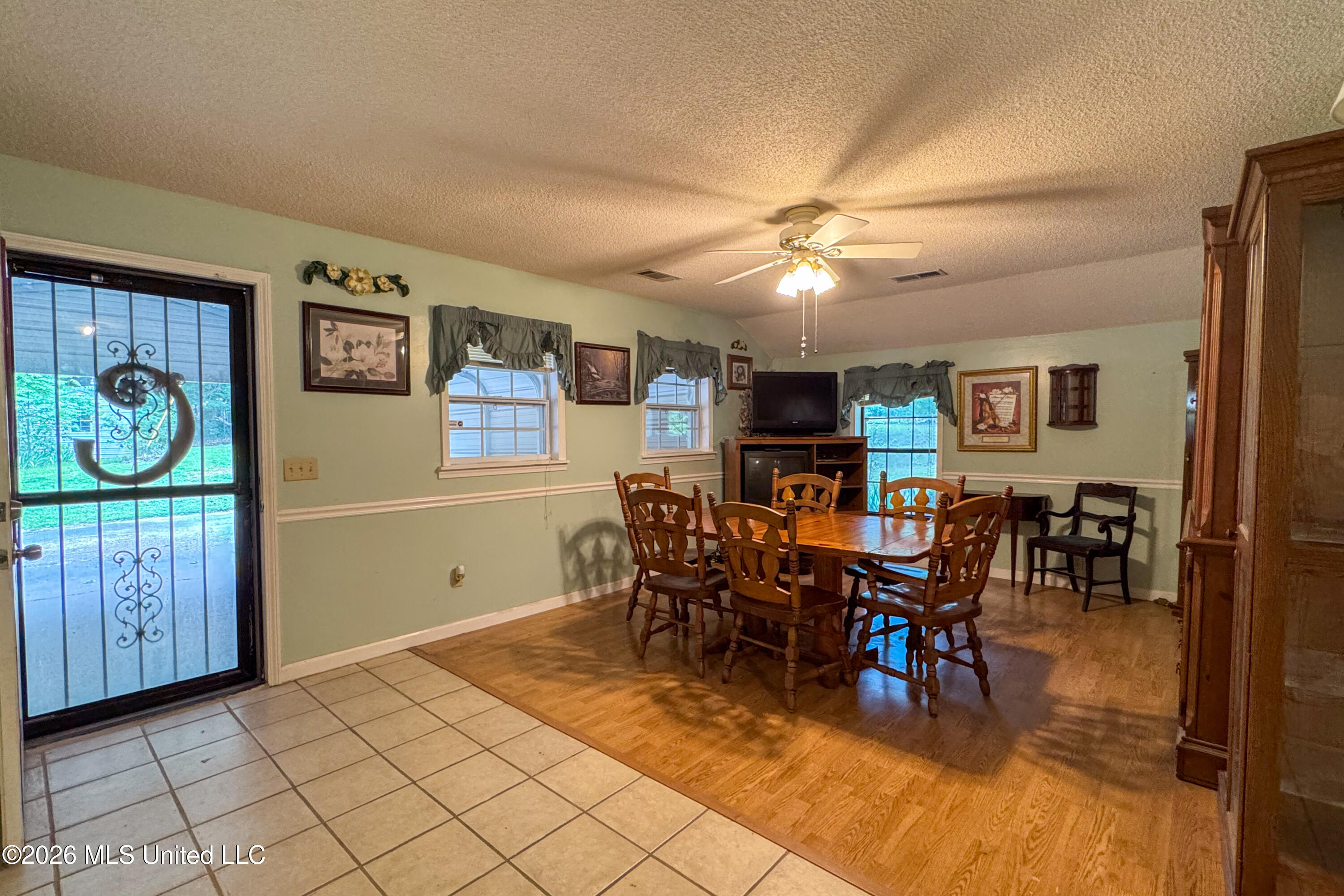 141 Oakdale Road Coldwater, MS 38618 - Photo 8 of 47 141 Oakdale Rd, Coldwater, MS-08